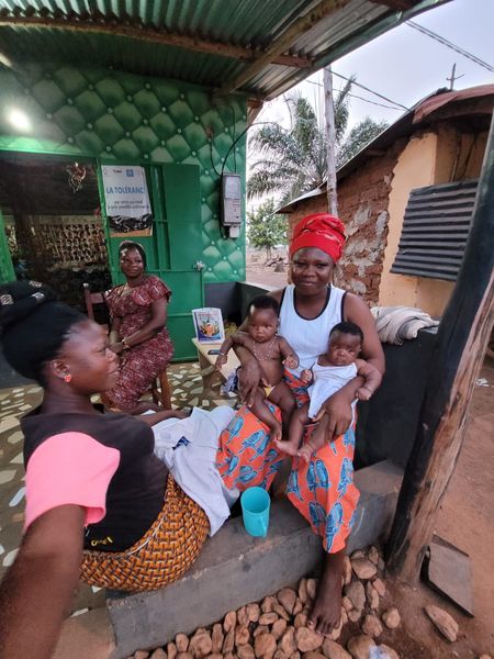 Togo Kinder unterwegs 191.jpg